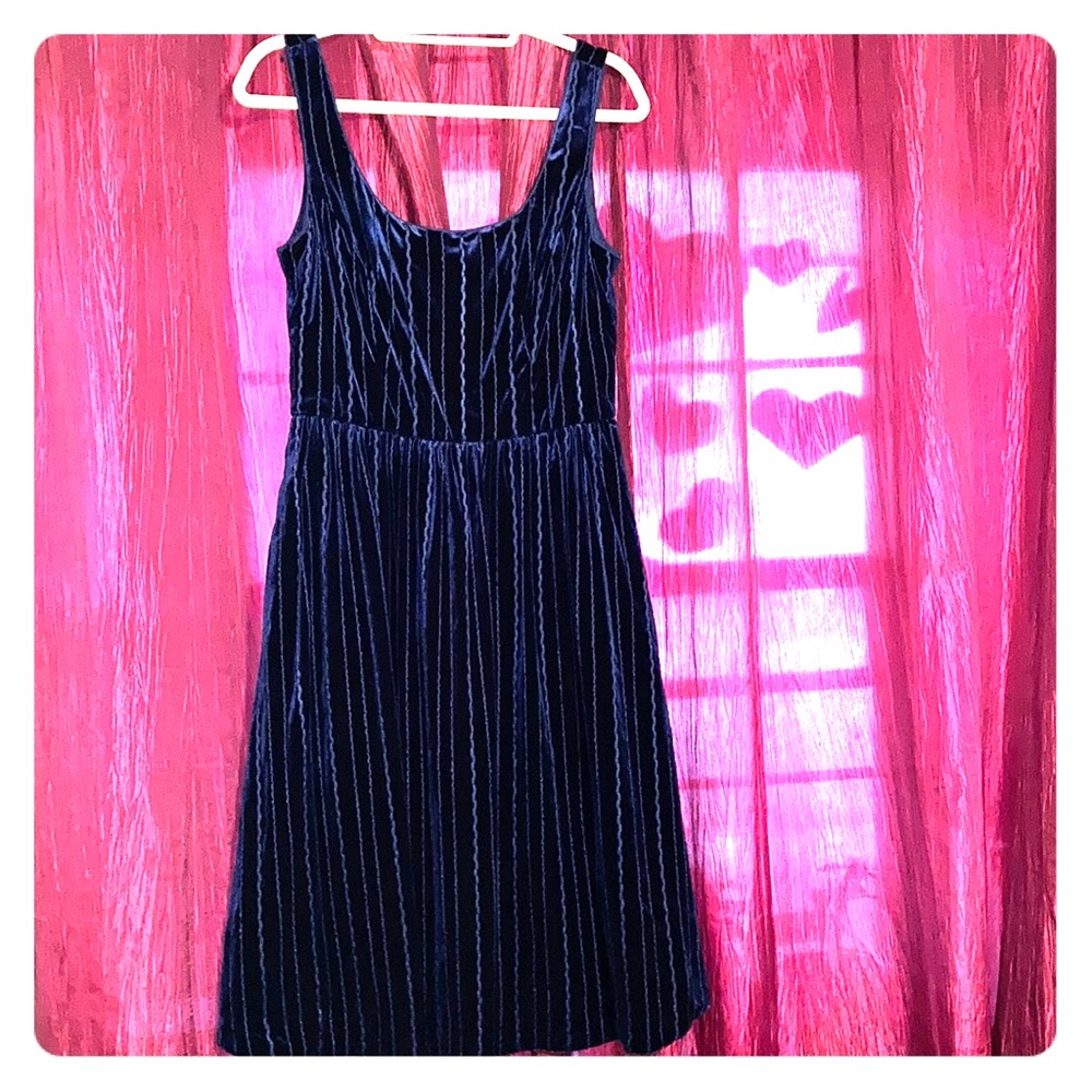 It’s a show stopper dress with pockets!